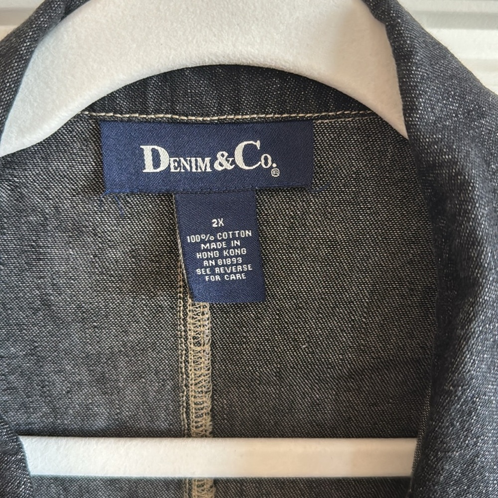 Women's Oversized Denim Jacket - Picture 3 of 6